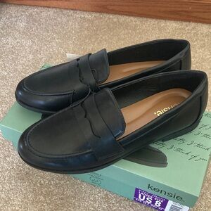 Kensie Black Loafers